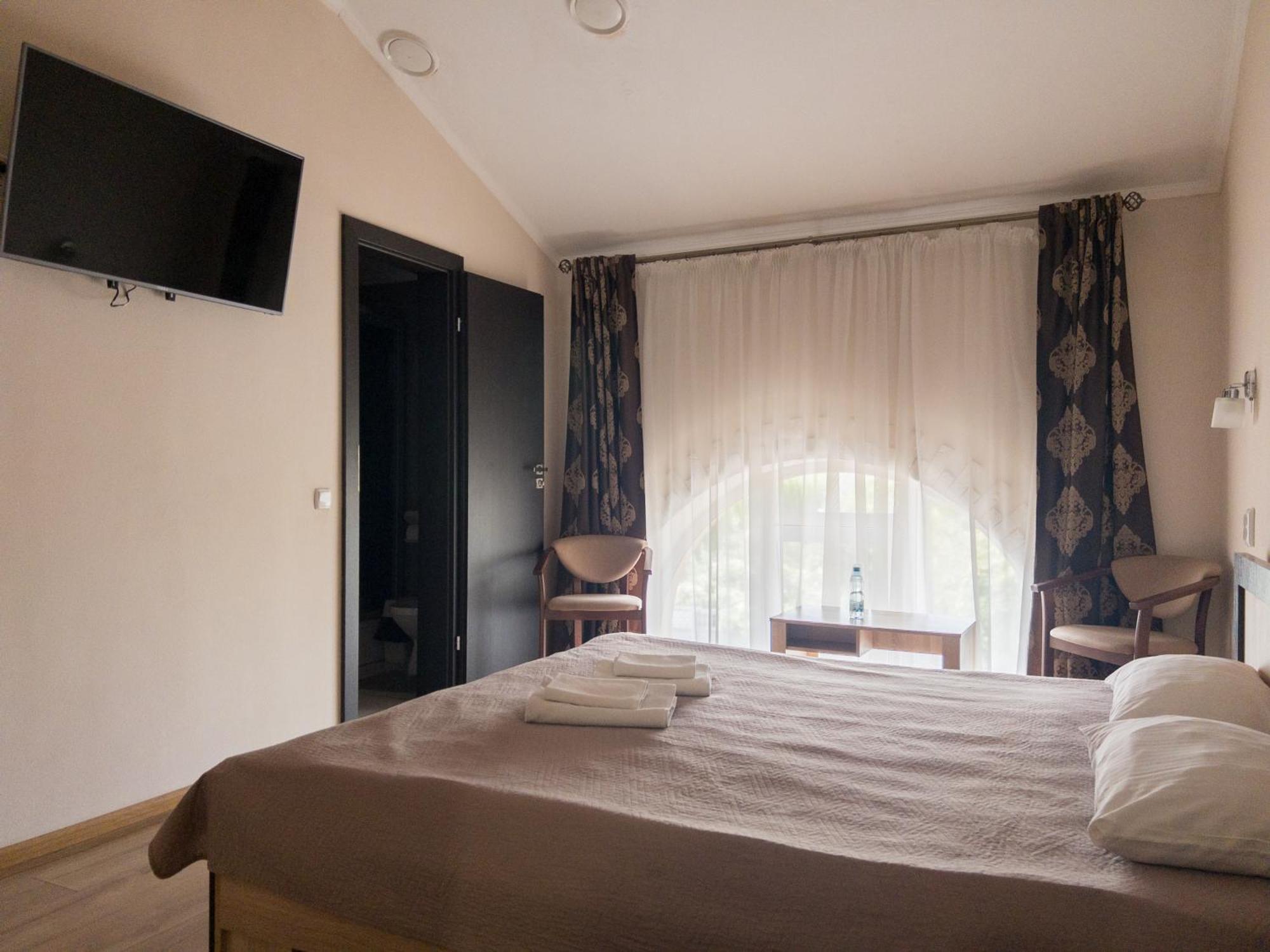 Орк "Блісс" Hotel Rivne Exterior photo