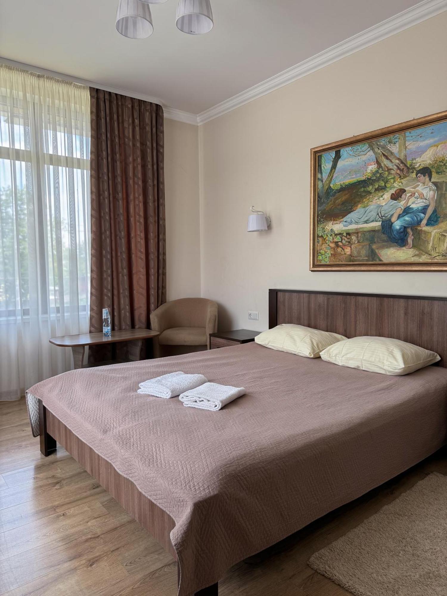 Орк "Блісс" Hotel Rivne Exterior photo
